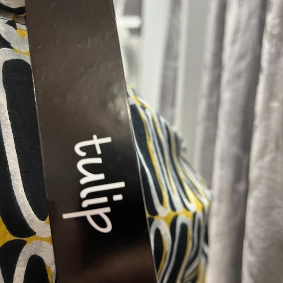 NWT XS Tulip Black/White/Mustard Print Button-Down Dress - Picture 5 of 5